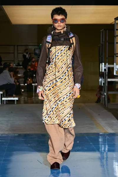 Look 26